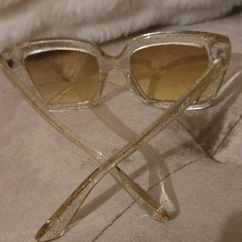 Circus-NY Stylish Gold Sparkle -Tinted Women's Sunglasses - Picture 5 of 10